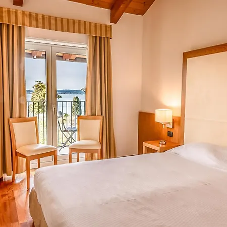 Mavino Hotel
