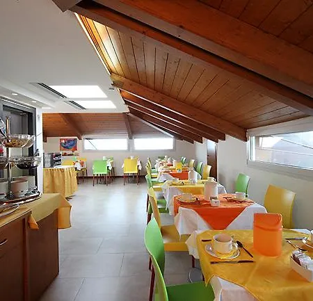 Hotell Mavino 3*