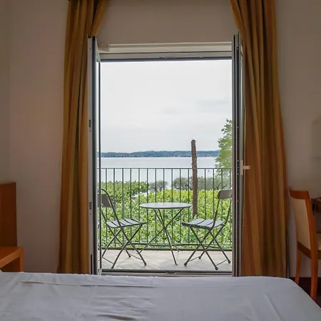 Hotel Mavino