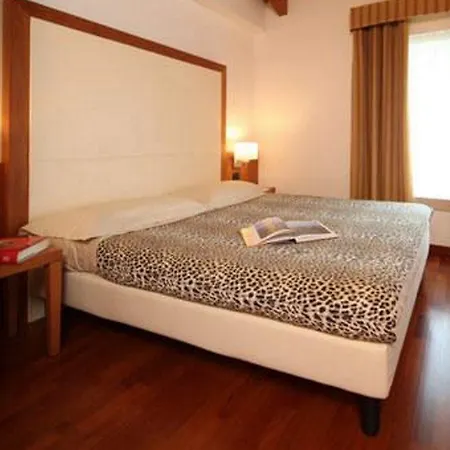 Hotell Mavino 3*