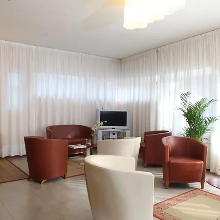Hotell Mavino 3*